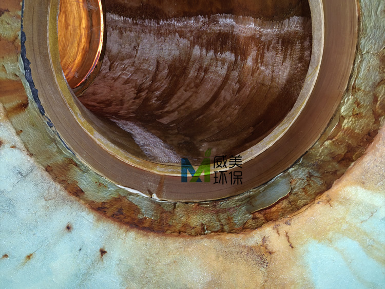 三氯異氰尿酸車間濕電除塵器維修考察現(xiàn)場(chǎng)